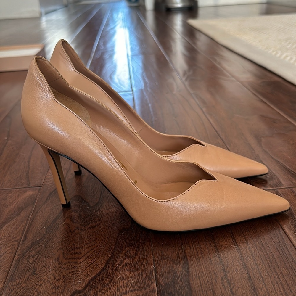 🧚🏼‍♀️ 💫 💞 NWTB MATTEO PITTI SCALLOPED PUMPS Color tan Size 7 TTS EU 38 - Picture 2 of 10